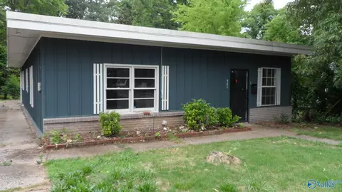 942 Cleveland Ave, Gadsden, AL 35901