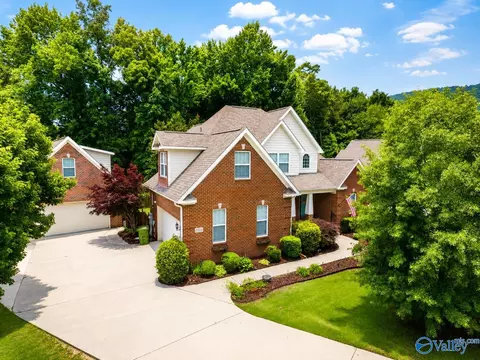 6603 Hampton Bend Cir, Owens Cross Roads, AL 35763