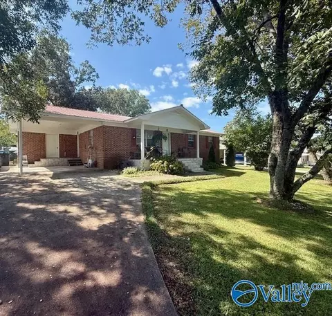 1518 Logan St, Cullman, AL 35055