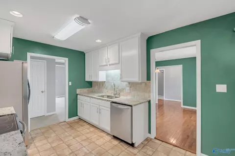 Kitchen - 18220 E Limestone Rd, Athens, AL 35613 photo 3 of 3