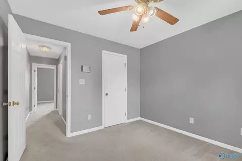 Bedroom - 18220 E Limestone Rd, Athens, AL 35613 photo 4 of 6
