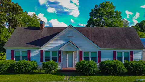 817 3rd Ave, Hamilton, AL 35570