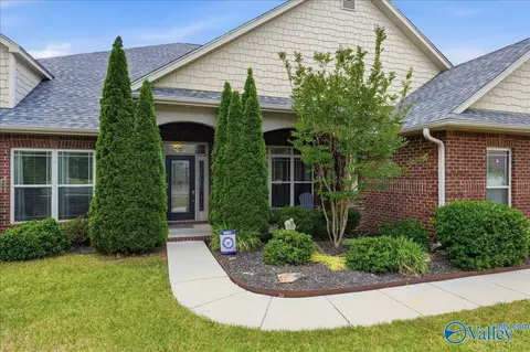 214 Maplebrook Dr, Madison, AL 35756