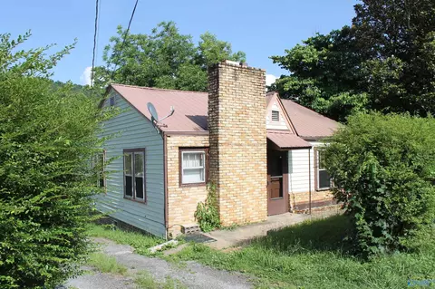 1004 N Houston St, Scottsboro, AL 35768