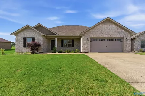 38329 Ferguson Ln, Toney, AL 35773