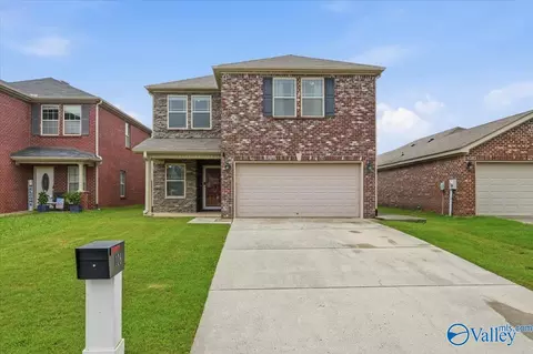 106 Darrow Creek Dr, Owens Cross Roads, AL 35763