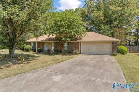 103 Cove Crest Dr, Toney, AL 35773