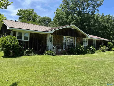 3117 Ridgeway Dr, Decatur, AL 35603