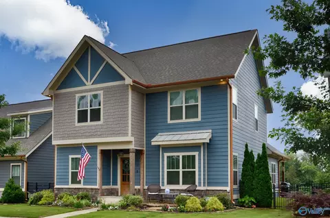 1502 Trek St, Huntsville, AL 35811