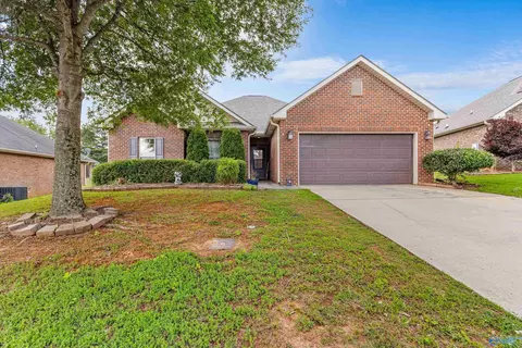 14337 Turnberry Ln, Athens, AL 35613