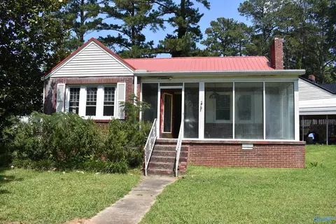 1024 Alcott Rd, Gadsden, AL 35901