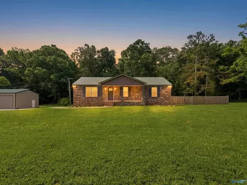 26805 Leslie Ln, Elkmont, AL 35620