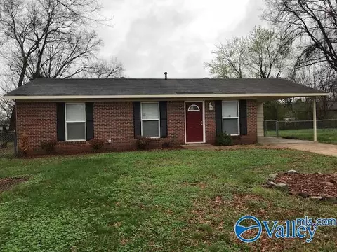 2403 Yorkshire Dr, Huntsville, AL 35803