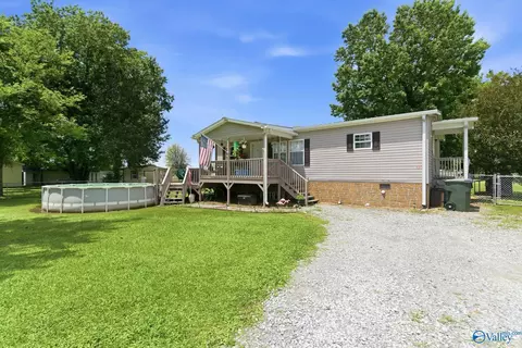 942 New Hope Cedar Point Rd, New Hope, AL 35760