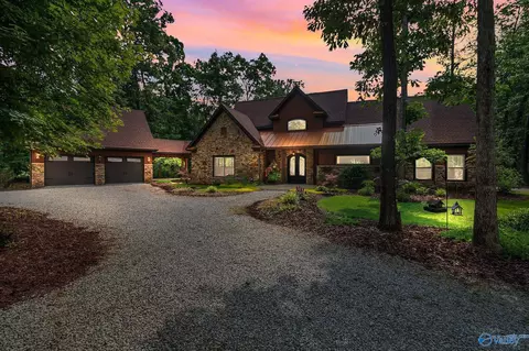 191 Luke Hicks Rd, Hazel Green, AL 35750