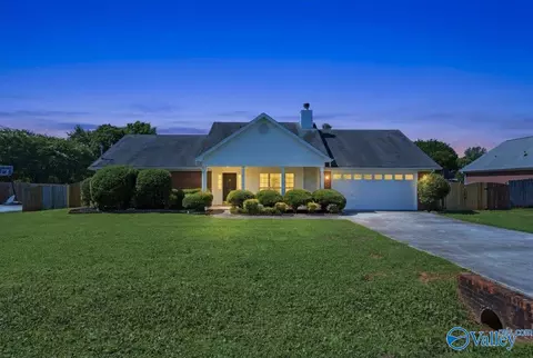 110 Word Ln, Harvest, AL 35749