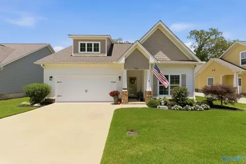 7063 Meadow Way Ln, Owens Cross Roads, AL 35763