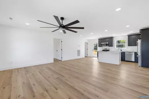 Living - 3310 County Road 43, Section, AL 35771 photo 3 of 4