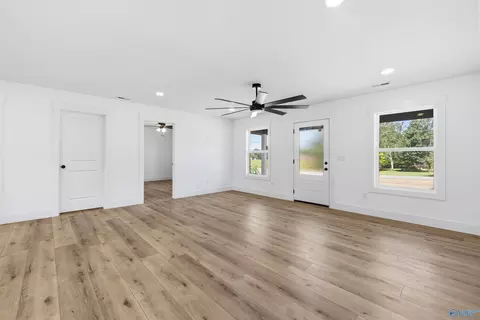 Living - 3310 County Road 43, Section, AL 35771 photo 2 of 4