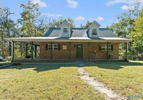 59 Grays Ln, Fayetteville, TN 37334