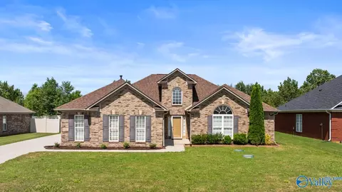 132 Appleberry Ln, Harvest, AL 35749