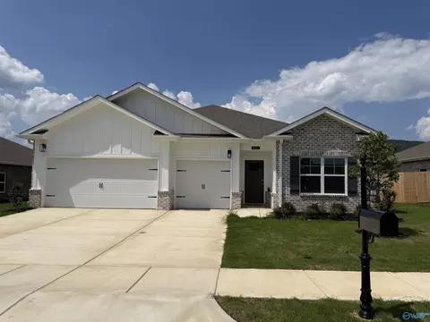 8512 Sophia Nicolle Ct, Gurley, AL 35748
