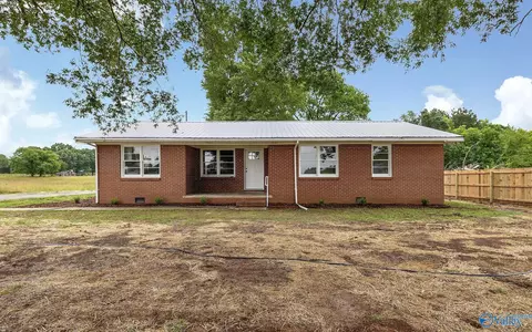 672 County Road 110, Moulton, AL 35650