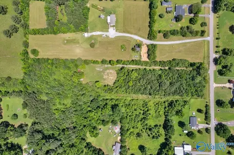 492 Liberty Rd, Danville, AL 35619