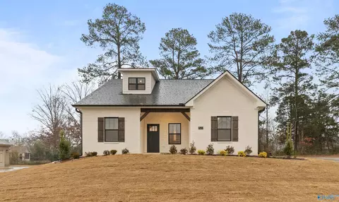 1500 Calistoga Cir, Huntsville, AL 35811