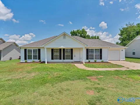 28221 Nuke Whitt Ln, Ardmore, AL 35739