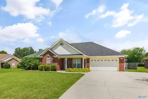 169 Delta Pine Dr, Huntsville, AL 35811