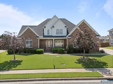 107 Natures View Ln, Huntsville, AL 35824