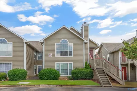 210 Waters Edge Ln, Madison, AL 35758