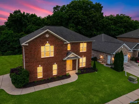 3000 Lakeside Trail Cir, Huntsville, AL 35803