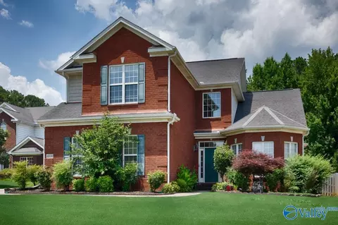 4824 Cove Valley Dr, Owens Cross Roads, AL 35763