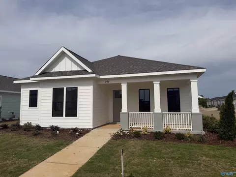 279 Farmhouse Dr, Madison, AL 35757