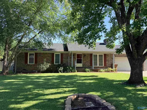 105 Edna St, Moulton, AL 35650
