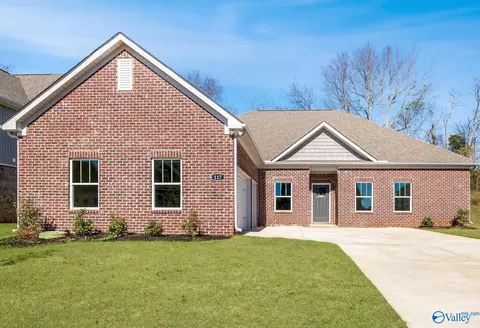 129 Fairways Pass, Meridianville, AL 35759