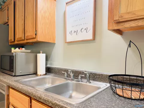 Kitchen - 310 Mountain Home Rd, Trinity, AL 35673 photo 5 of 9