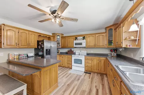 Kitchen - 4409 Hwy 55, Eva, AL 35621 photo 2 of 3