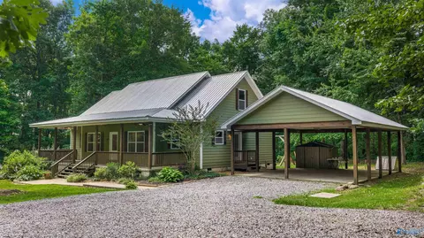 1905 Cooper Rd, Fort Payne, AL 35967