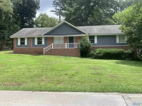 3501 Pine Ridge Rd, Scottsboro, AL 35769