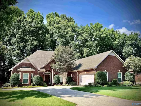 2308 Diamond Pointe, Decatur, AL 35603