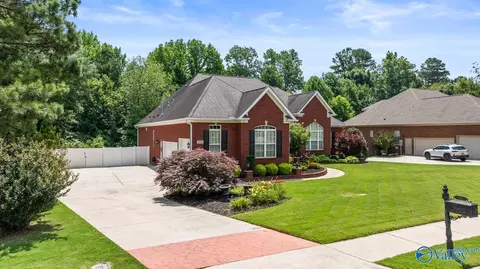 250 Bishop Farm Way, Huntsville, AL 35806