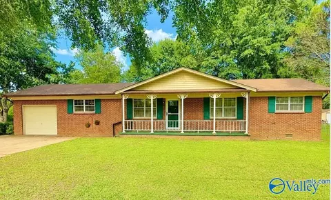 185 3rd St, Gurley, AL 35748