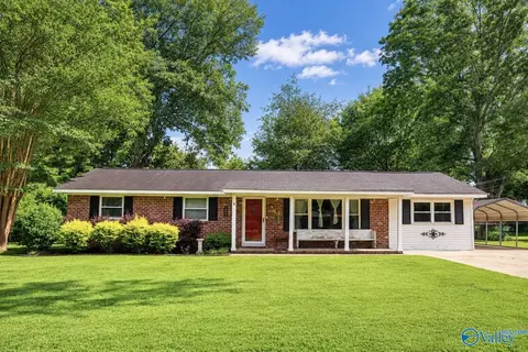 509 Sunset Ave, Albertville, AL 35950