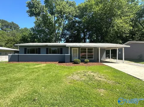 2120 Griffith Dr, Huntsville, AL 35810