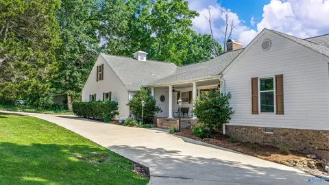 1211 Big Wills Dr, Fort Payne, AL 35967