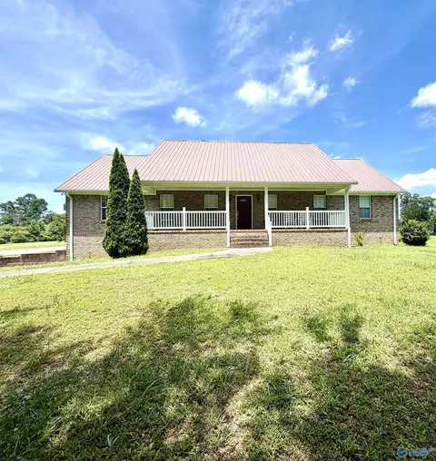 62 Elm Dr, Boaz, AL 35957