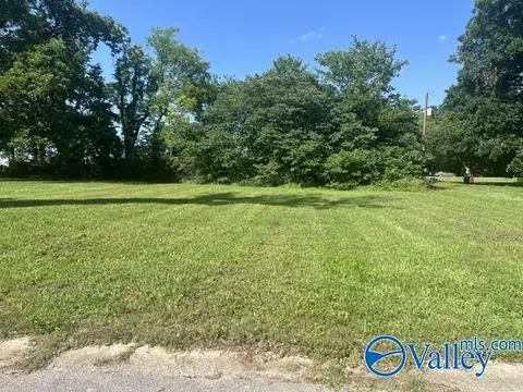 522 Walnut St, Decatur, AL 35601